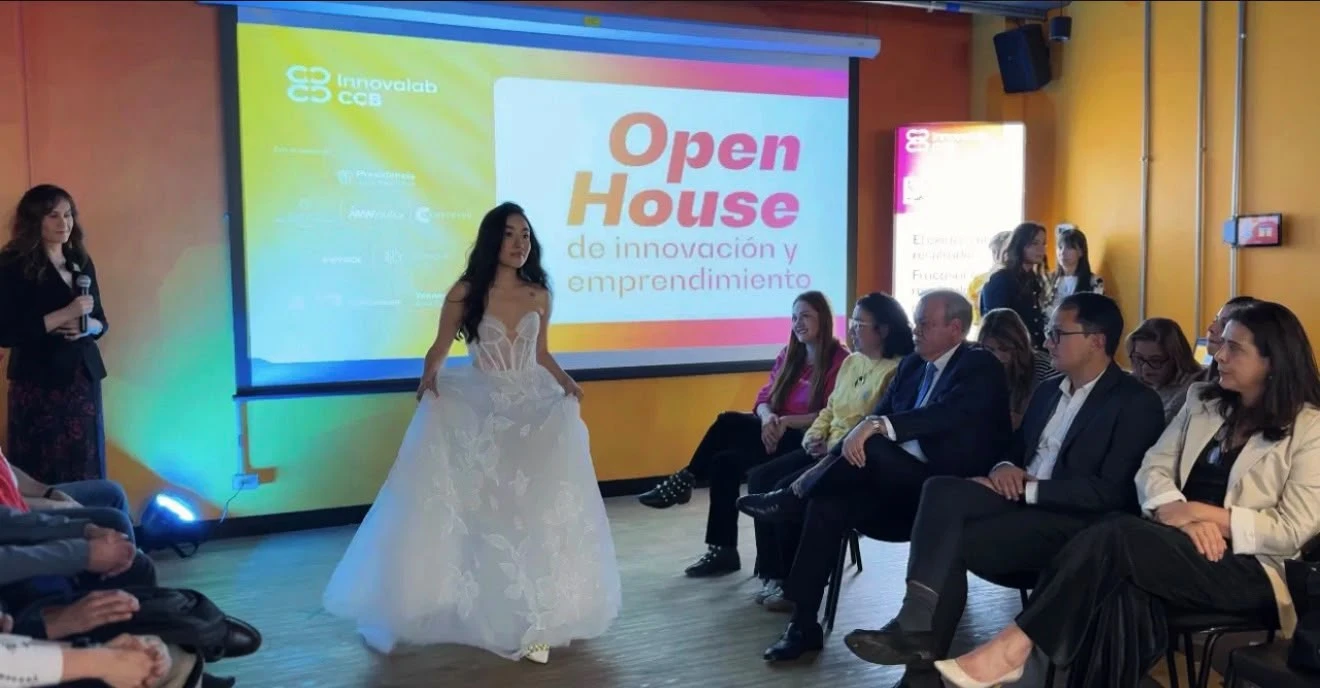 Novia de Rivera Couture en la pasarela del Open House de Innovalab